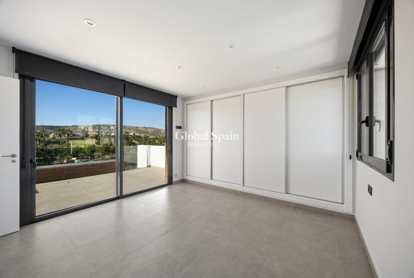 Resale - VILLA -
ALGORFA - LA FINCA GOLF / ALGORFA