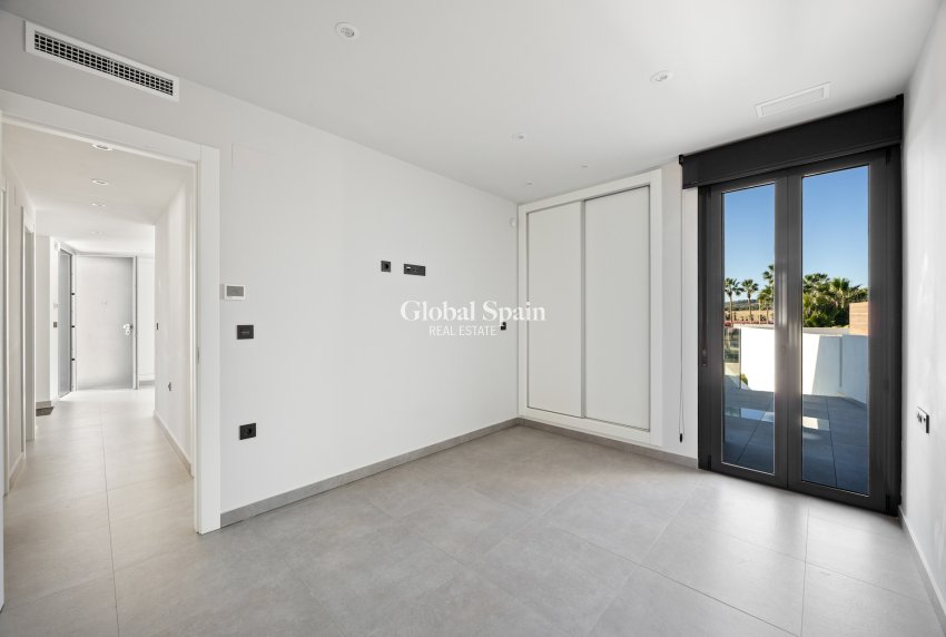 Resale - VILLA -
ALGORFA - LA FINCA GOLF / ALGORFA