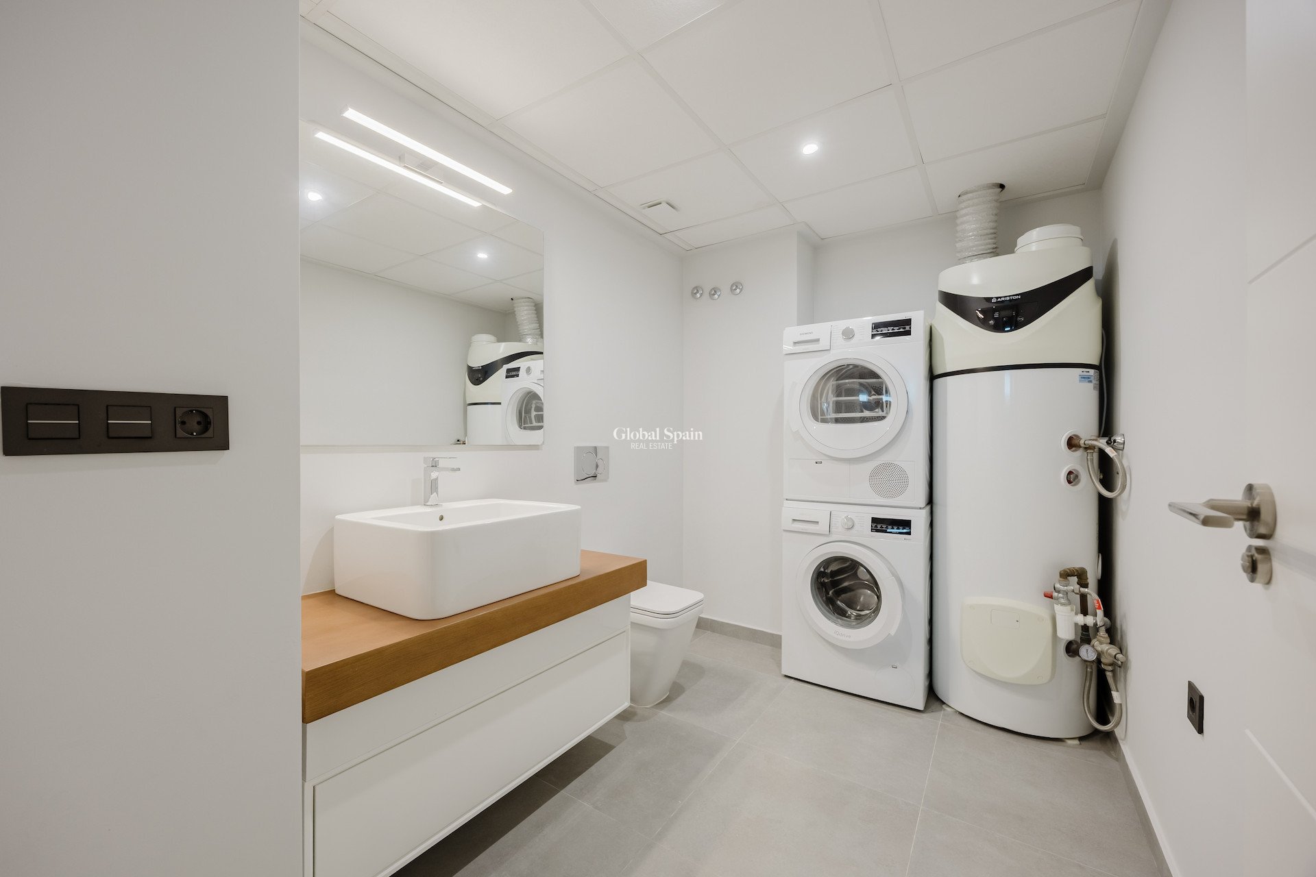 Resale - VILLA -
ALGORFA - LA FINCA GOLF / ALGORFA