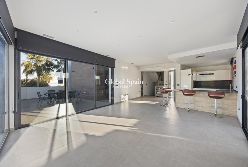 Resale - VILLA -
ALGORFA - LA FINCA GOLF / ALGORFA