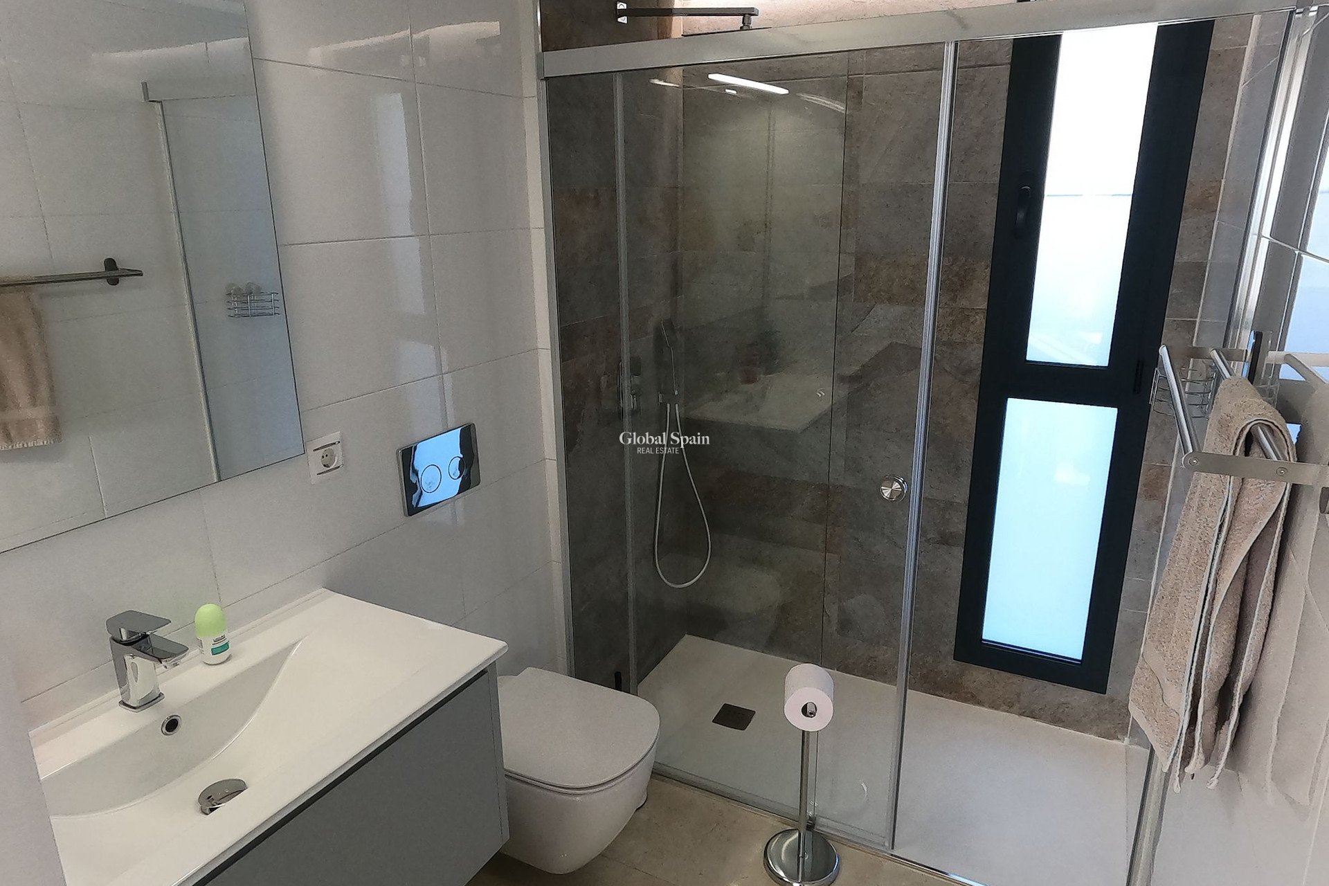 Resale - VILLA -
ALGORFA - LA FINCA GOLF / ALGORFA