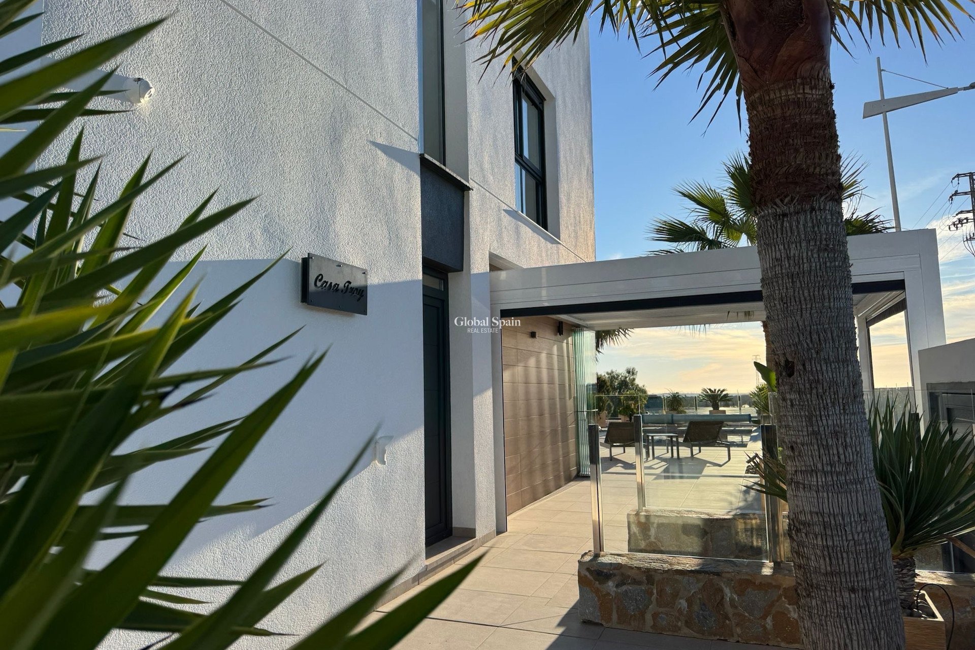 Resale - VILLA -
ALGORFA - LA FINCA GOLF / ALGORFA