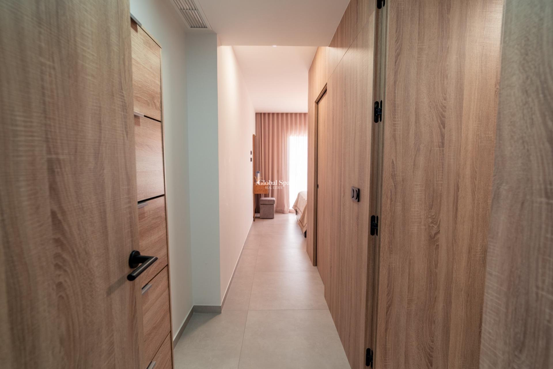 Resale - VILLA -
ALGORFA - LA FINCA GOLF / ALGORFA