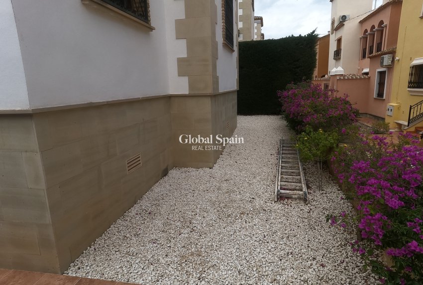 Resale - VILLA -
ALGORFA - LA FINCA GOLF / ALGORFA