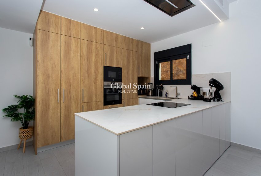 Resale - VILLA -
ALGORFA - LA FINCA GOLF / ALGORFA