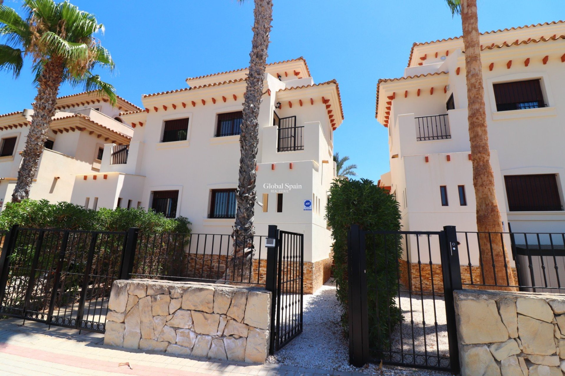 Resale - VILLA -
ALGORFA - LA FINCA GOLF / ALGORFA