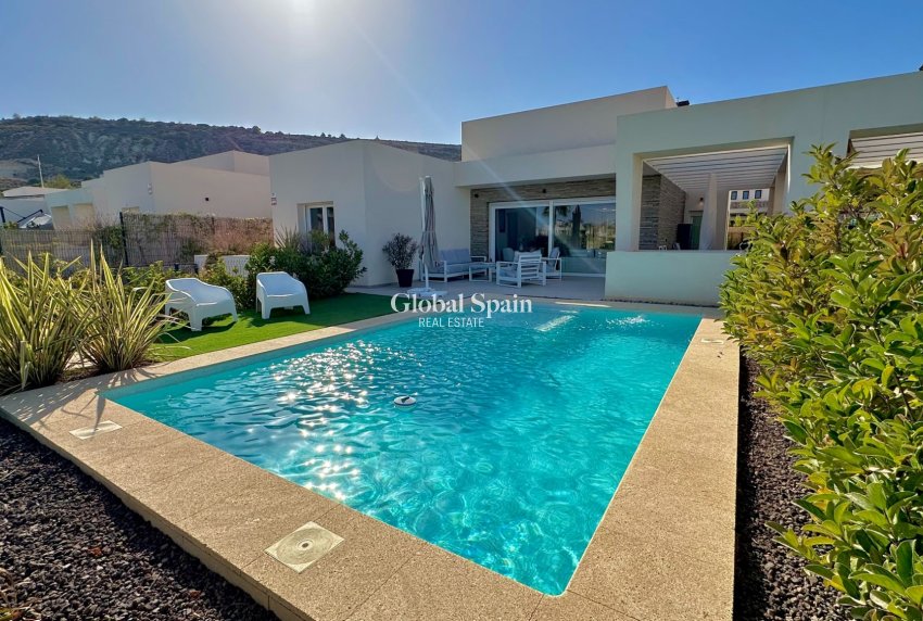 Resale - VILLA -
ALGORFA - LA FINCA GOLF / ALGORFA