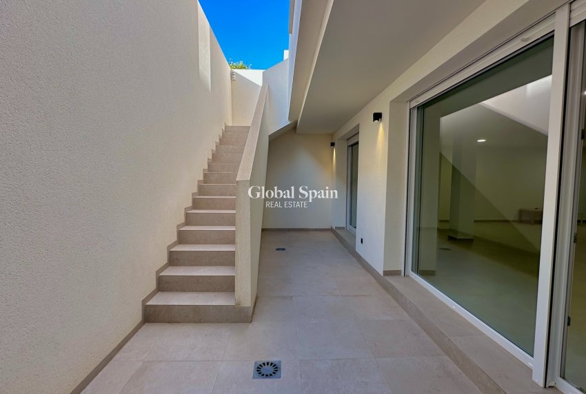 Resale - VILLA -
ALGORFA - LA FINCA GOLF / ALGORFA