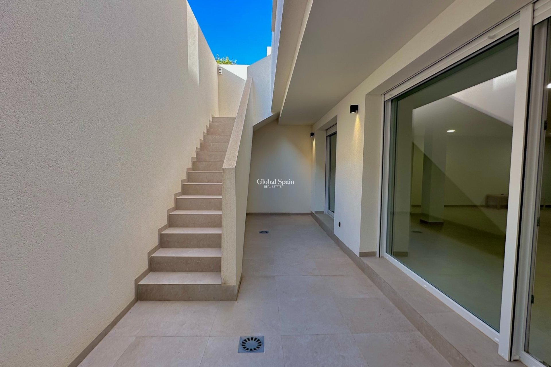 Resale - VILLA -
ALGORFA - LA FINCA GOLF / ALGORFA