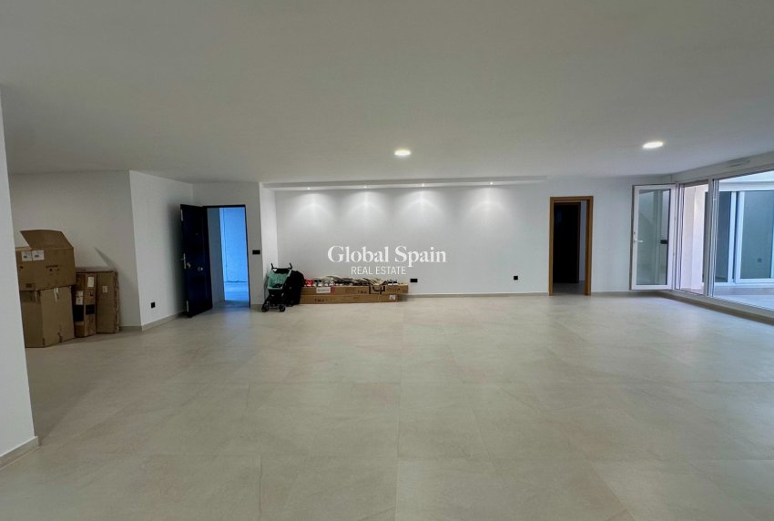 Resale - VILLA -
ALGORFA - LA FINCA GOLF / ALGORFA