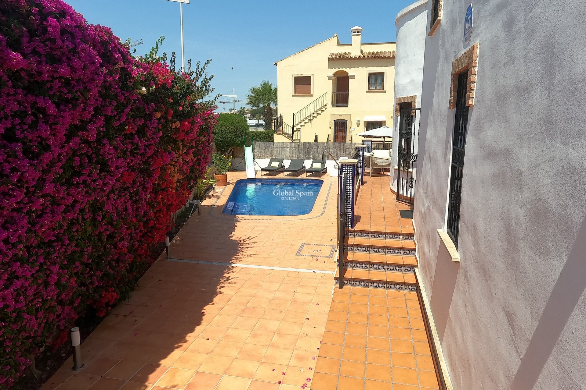 Resale - VILLA -
ALGORFA - LA FINCA GOLF / ALGORFA