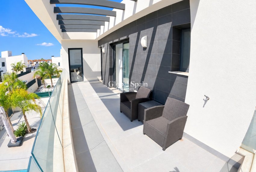Resale - VILLA -
ALGORFA - LA FINCA GOLF / ALGORFA