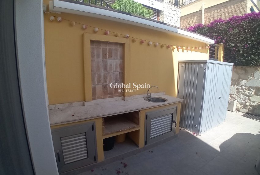 Resale - Villa -
ALGORFA - LA FINCA GOLF / ALGORFA