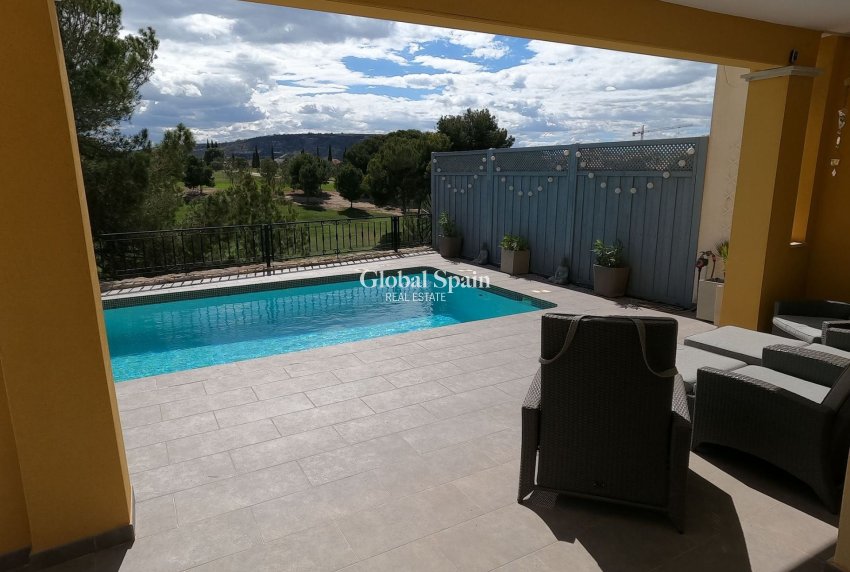 Resale - Villa -
ALGORFA - LA FINCA GOLF / ALGORFA