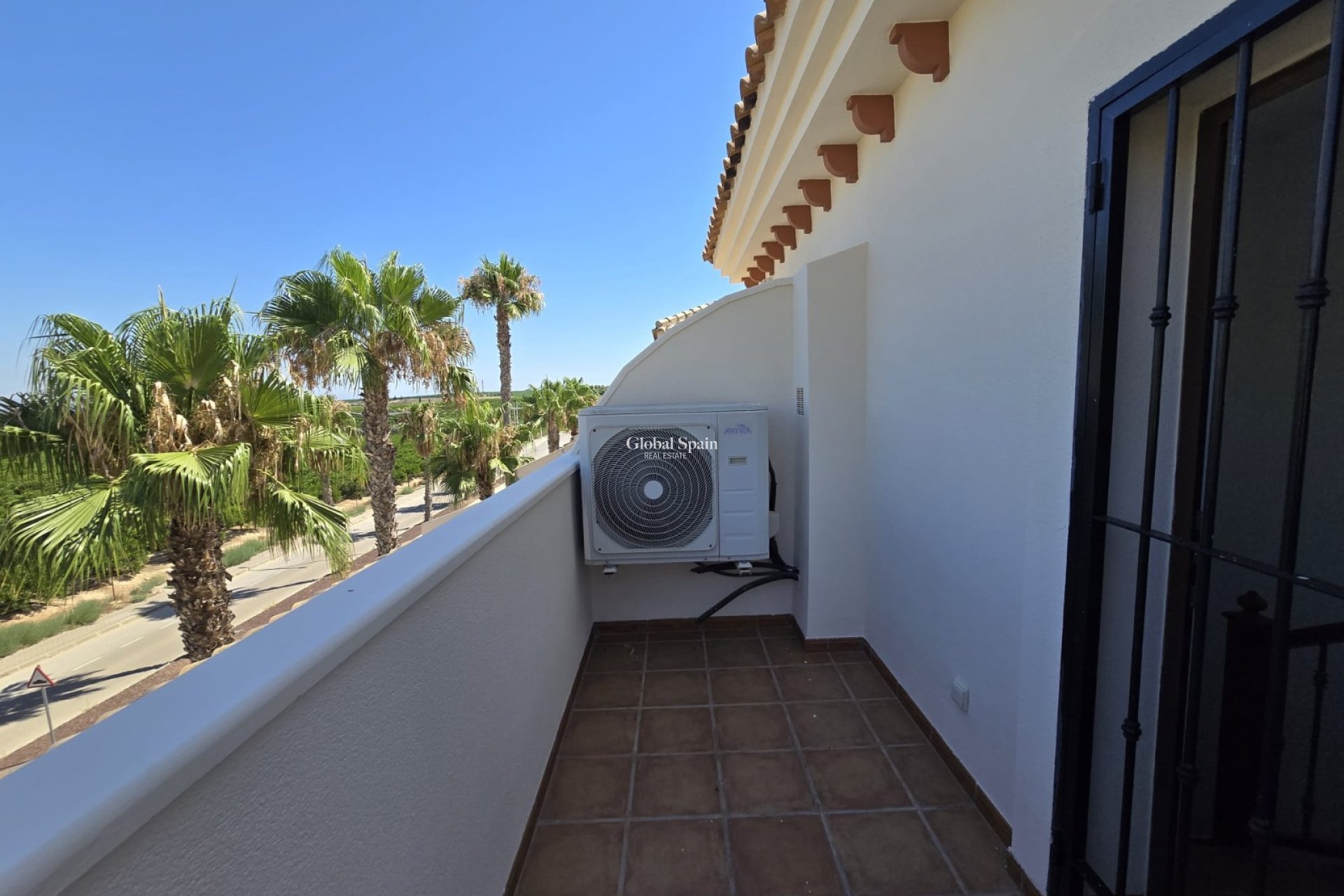 Resale - Villa -
ALGORFA - LA FINCA GOLF / ALGORFA