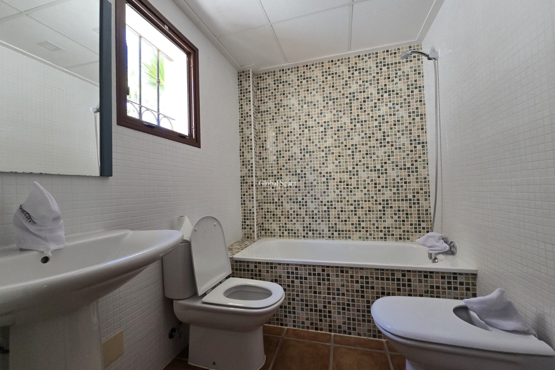 Resale - Villa -
ALGORFA - LA FINCA GOLF / ALGORFA