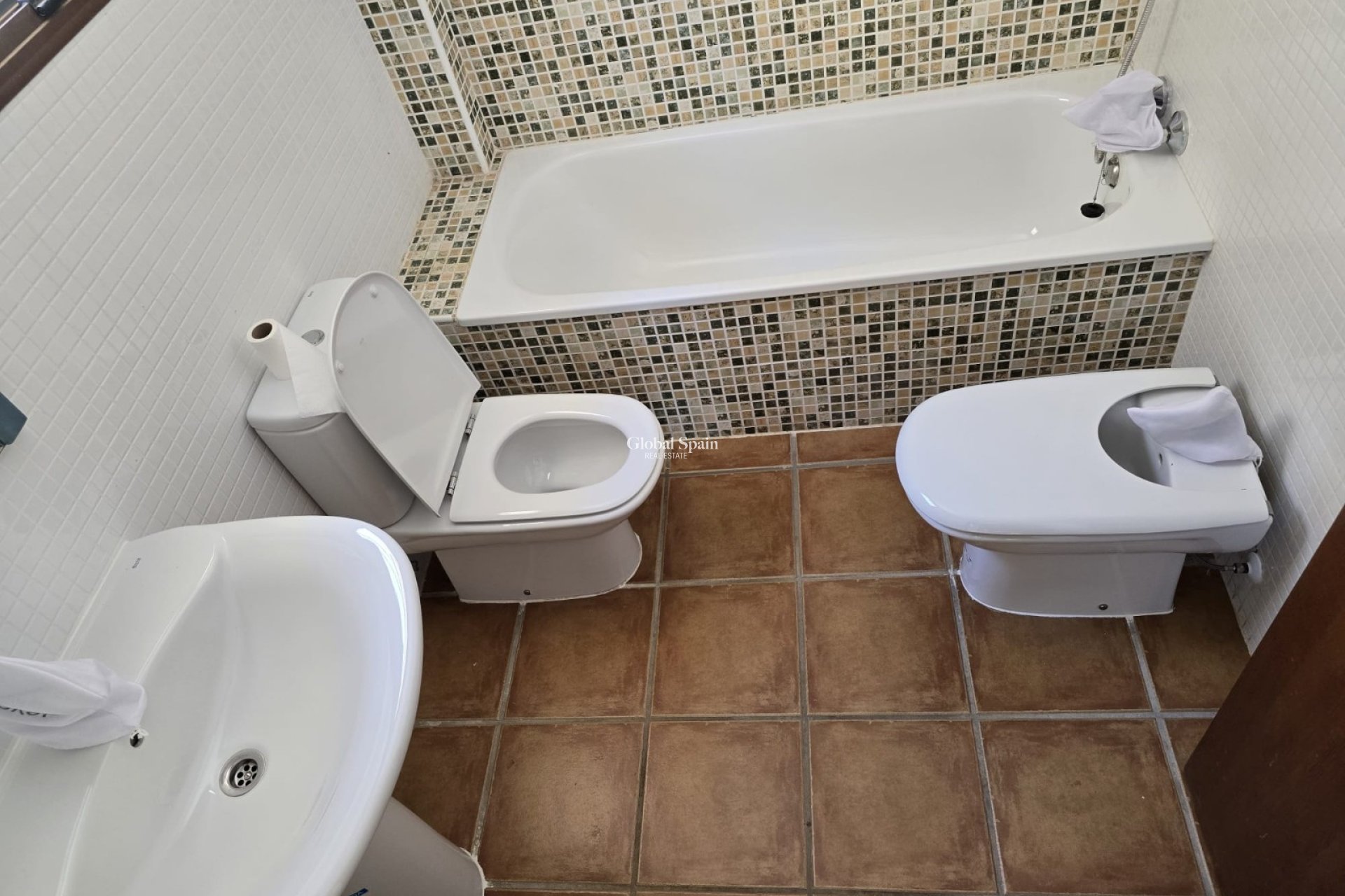 Resale - Villa -
ALGORFA - LA FINCA GOLF / ALGORFA