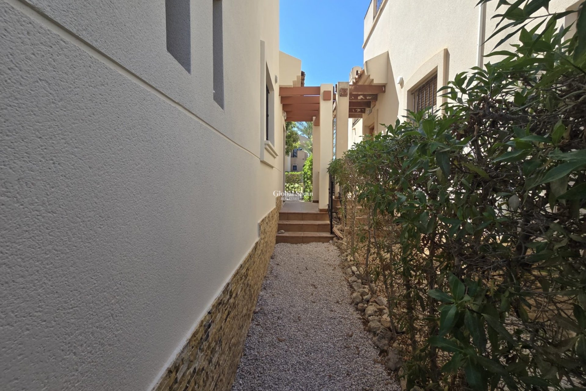 Resale - Villa -
ALGORFA - LA FINCA GOLF / ALGORFA