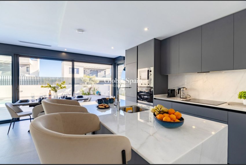 Resale - Villa -
ALGORFA - LA FINCA GOLF / ALGORFA