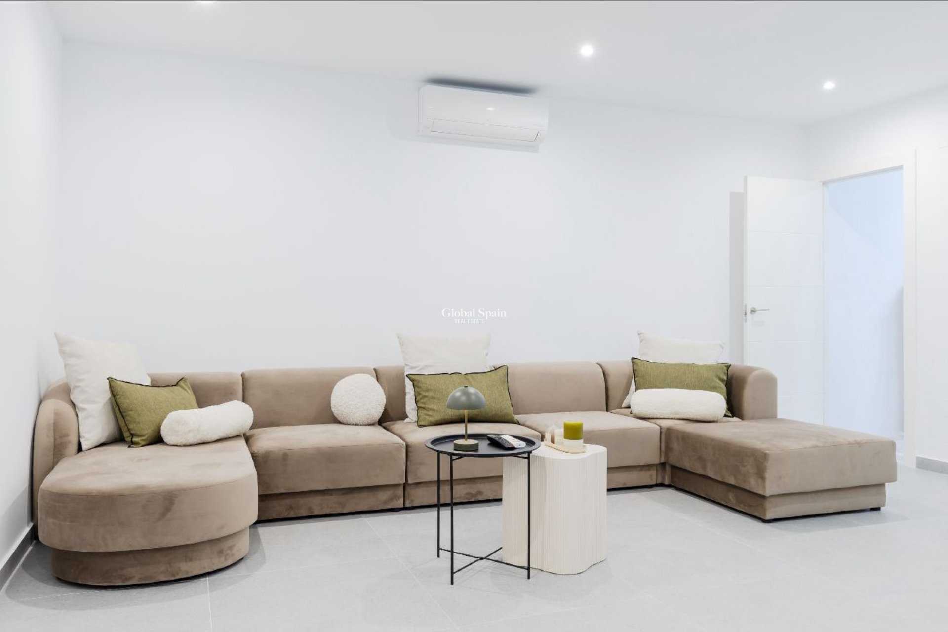 Resale - Villa -
ALGORFA - LA FINCA GOLF / ALGORFA