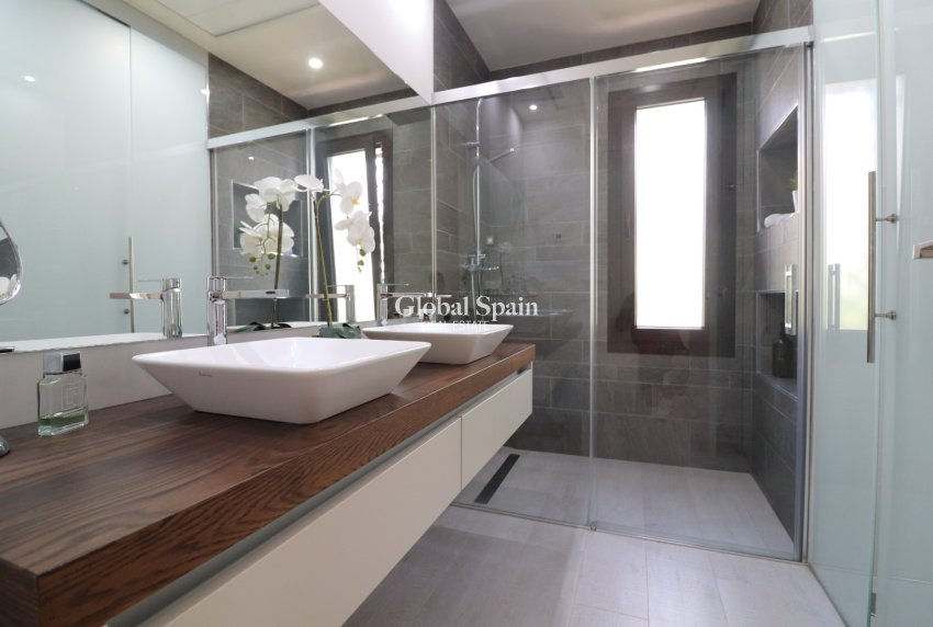 Resale - VILLA -
Algorfa - La Finca Golf Resort