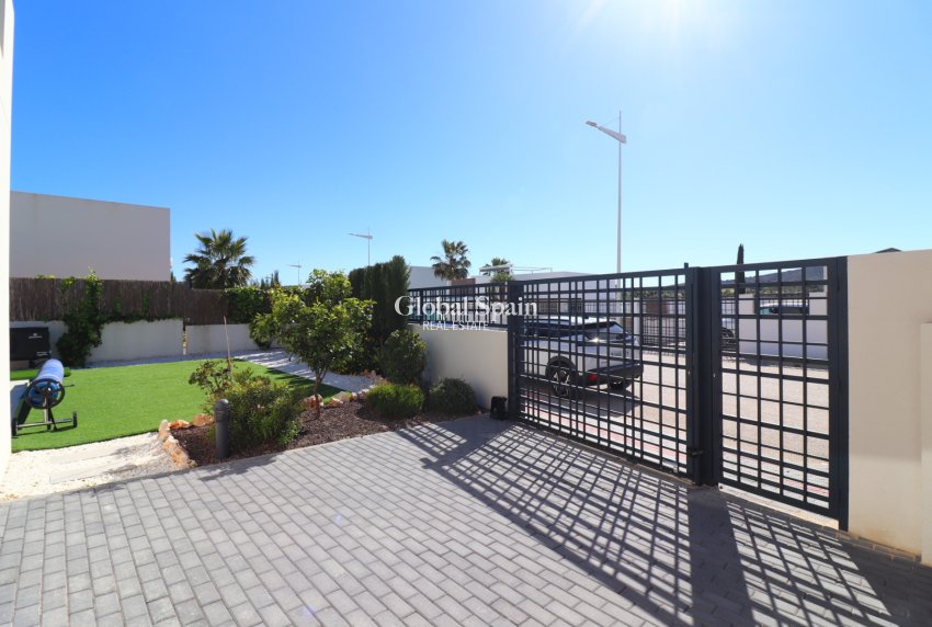 Resale - VILLA -
Algorfa - La Finca Golf Resort