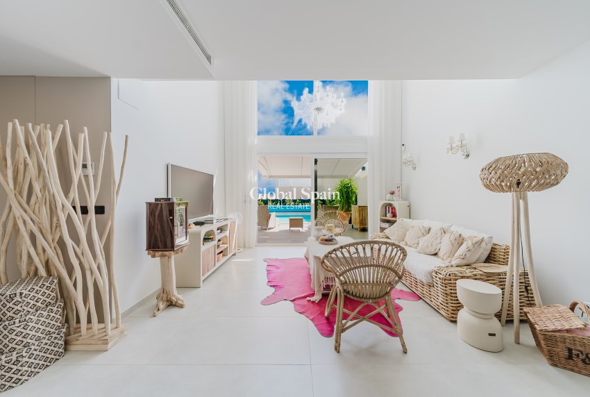 Resale - Villa -
Algorfa - La Finca Golf