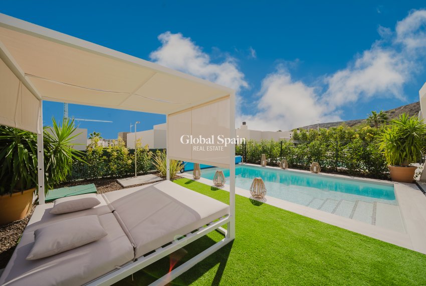 Resale - Villa -
Algorfa - La Finca Golf