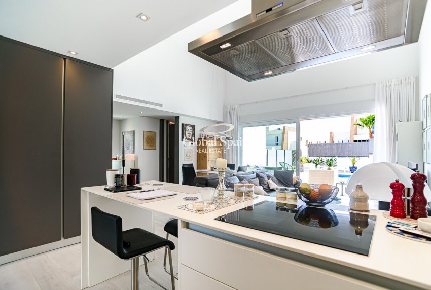 Resale - VILLA -
ALGORFA - La Finca Golf