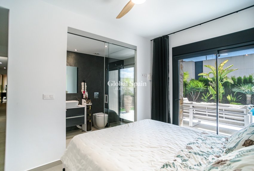 Resale - VILLA -
ALGORFA - La Finca Golf