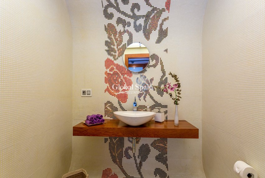 Resale - Villa -
Algorfa - La Finca Golf