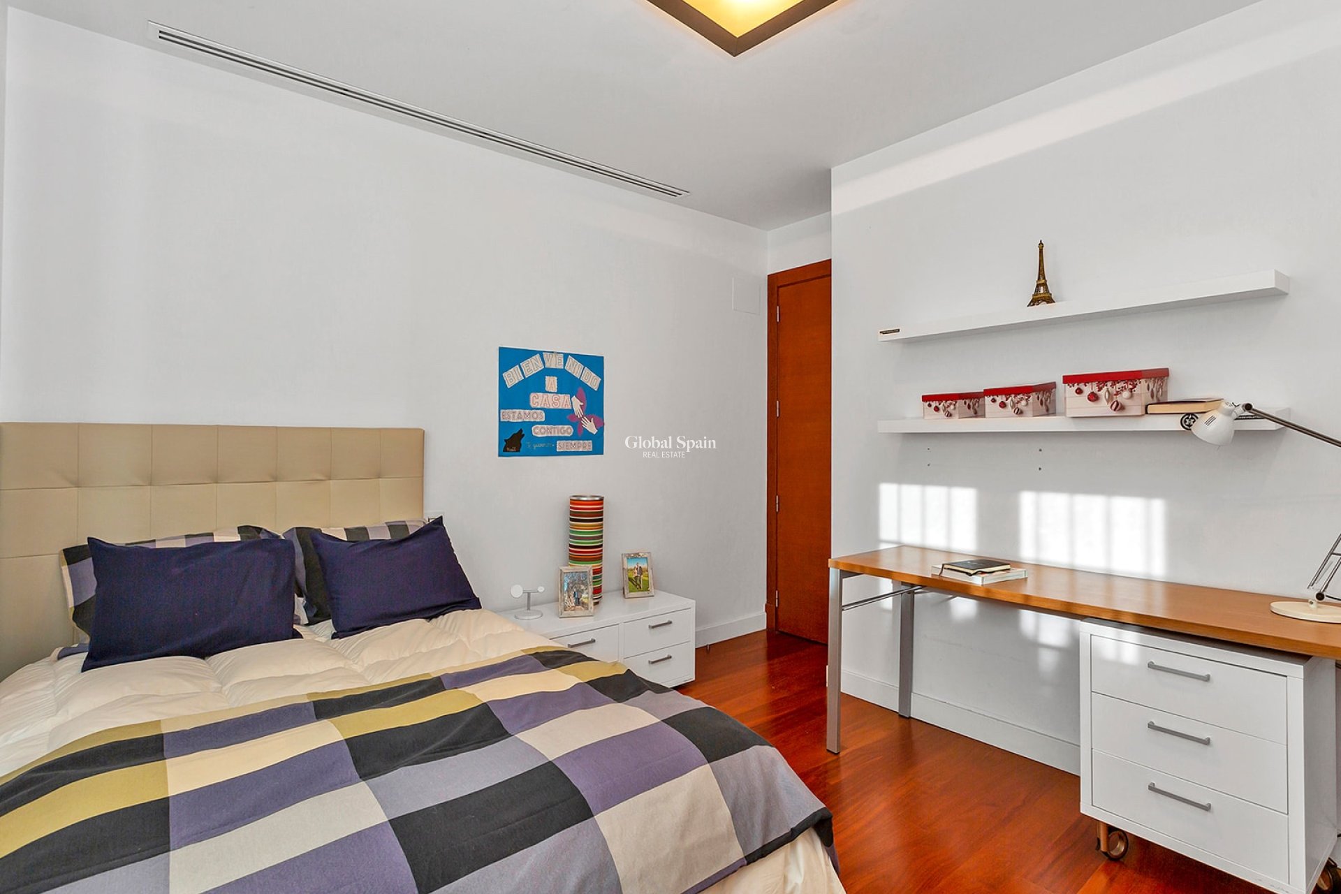 Resale - Villa -
Algorfa - La Finca Golf