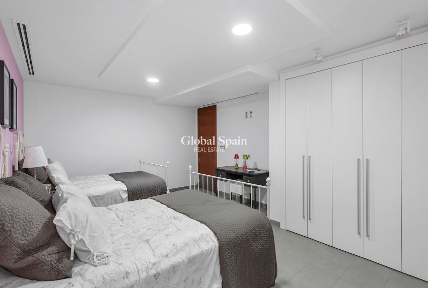 Resale - Villa -
Algorfa - La Finca Golf