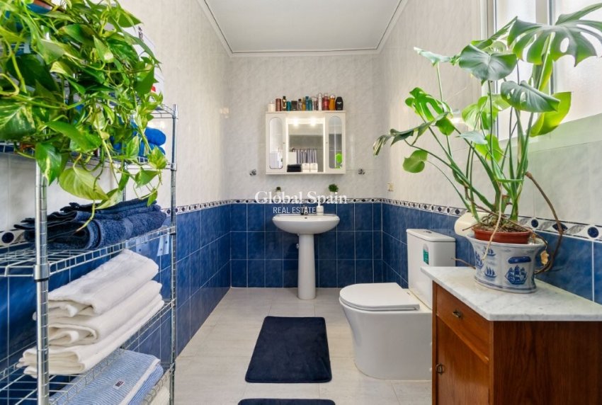 Resale - VILLA -
ALGORFA - Montemar