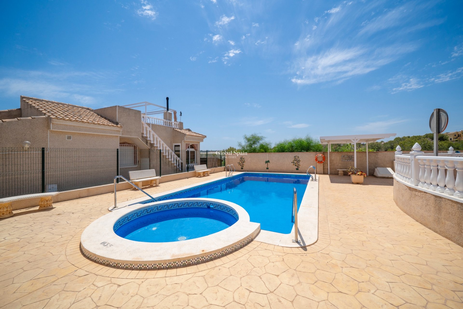 Resale - Villa -
ALGORFA
