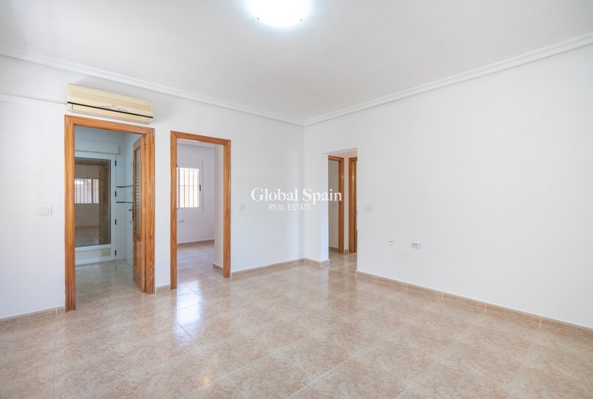 Resale - Villa -
ALGORFA