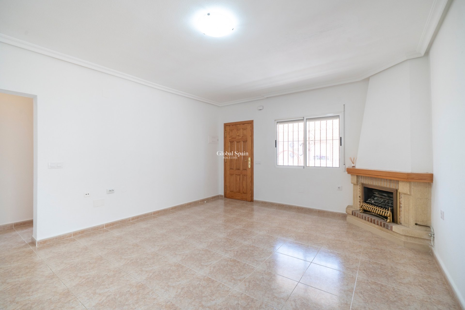 Resale - Villa -
ALGORFA