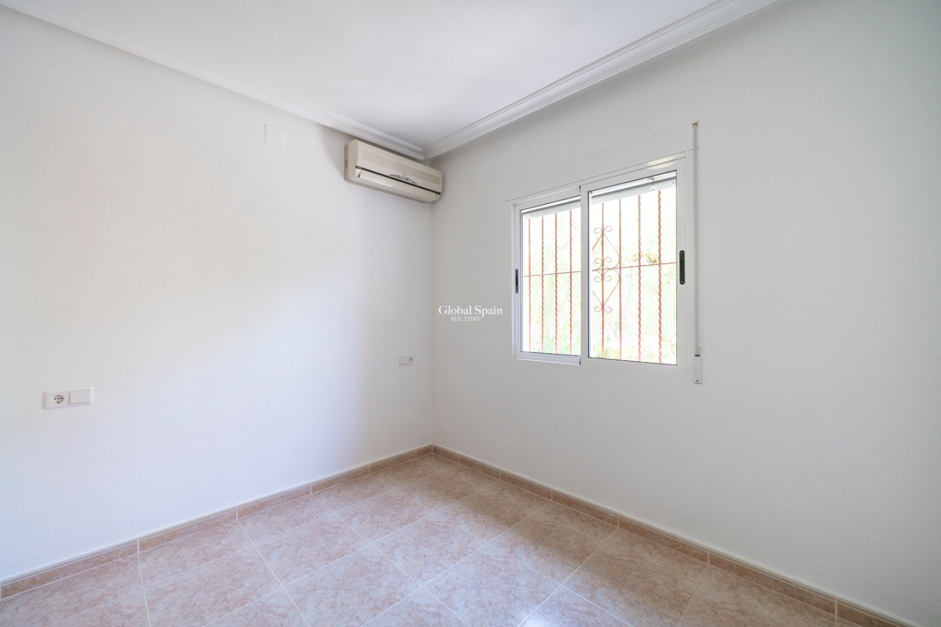 Resale - Villa -
ALGORFA