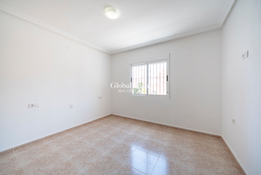 Resale - Villa -
ALGORFA