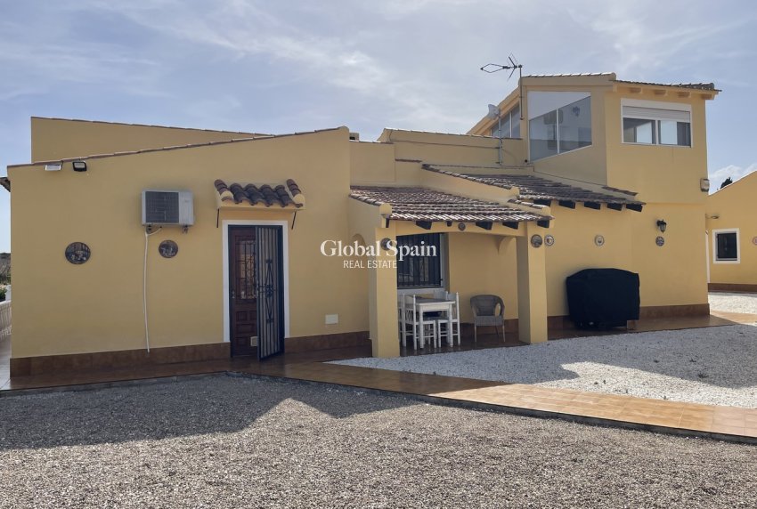 Resale - VILLA -
ALHAMA DE MURCIA - Inland