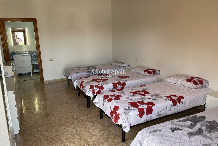 Resale - VILLA -
ALHAMA DE MURCIA - Inland