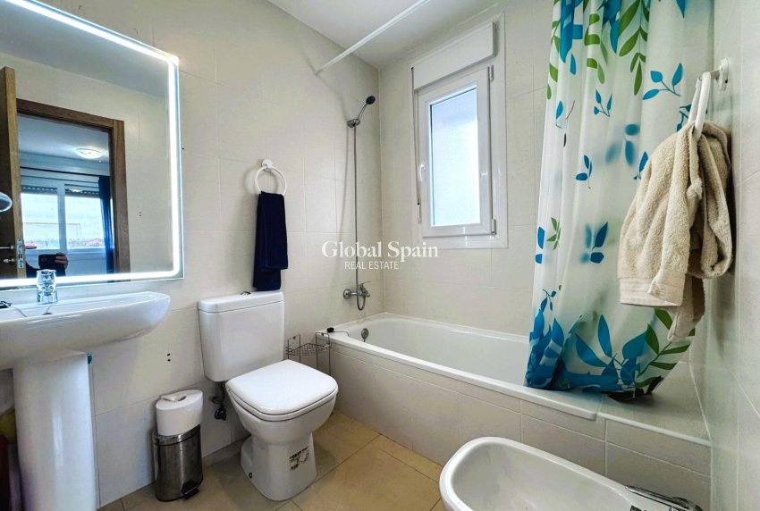 Resale - VILLA -
ALHAMA DE MURCIA