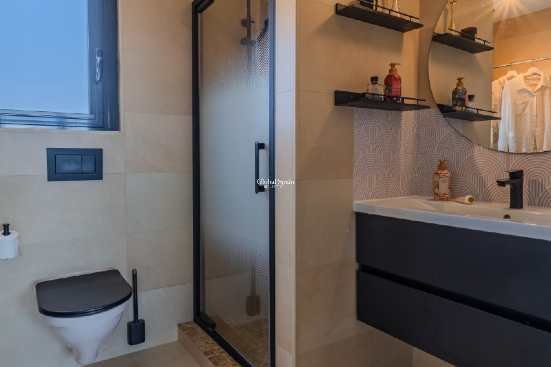 Resale - VILLA -
ALICANTE - Cabo de las Huertas