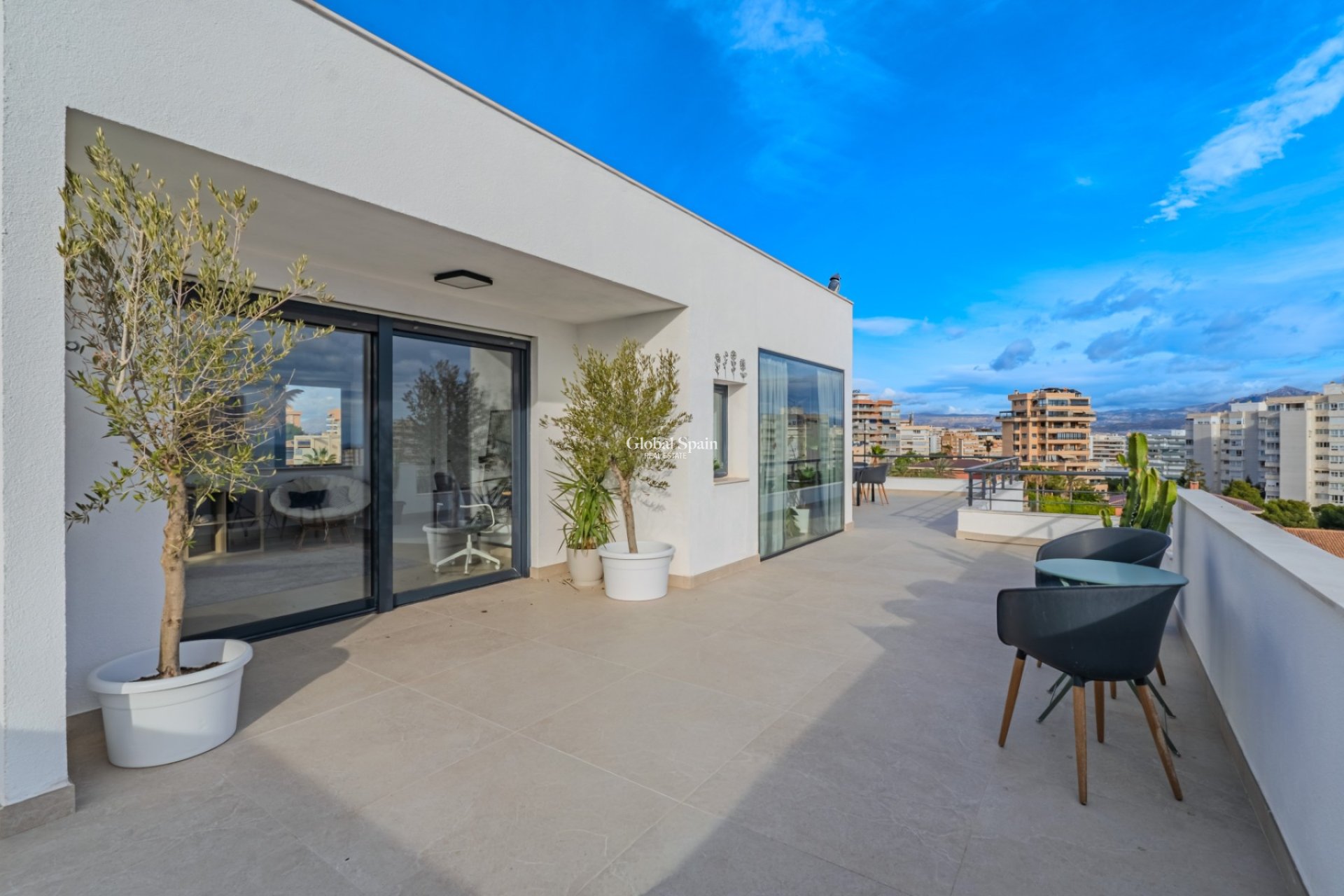 Resale - VILLA -
ALICANTE - Cabo de las Huertas