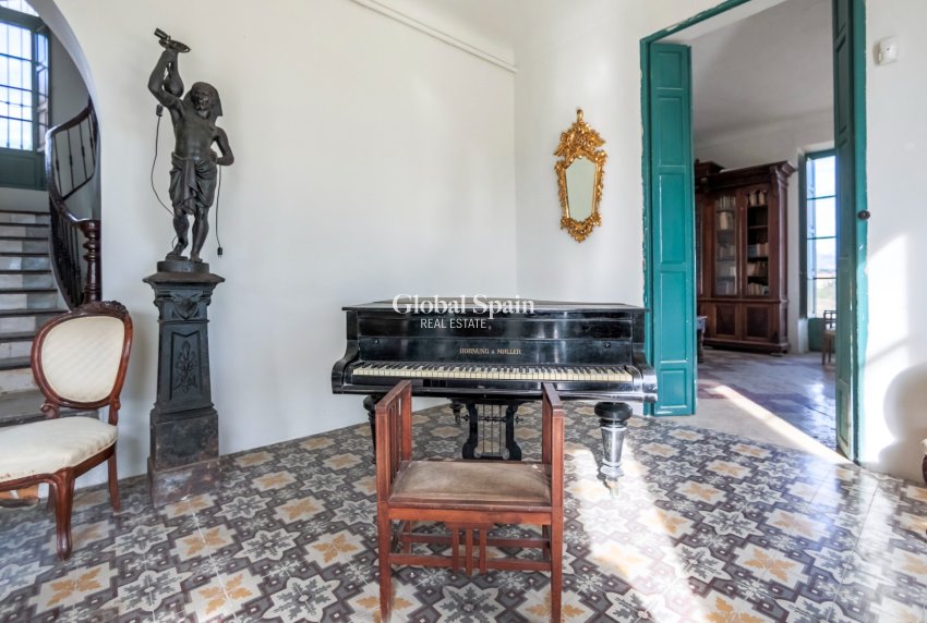 Resale - VILLA -
ALICANTE - Costa Blanca