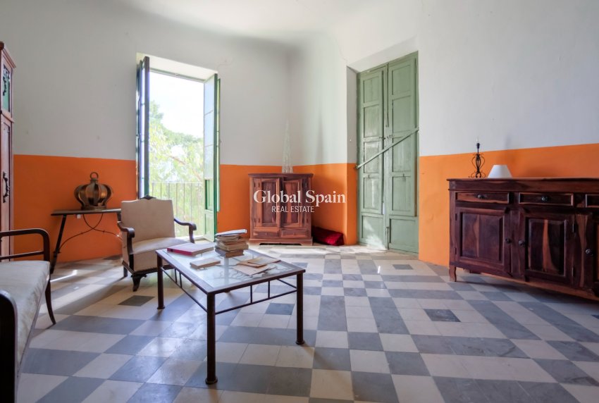 Resale - VILLA -
ALICANTE - Costa Blanca