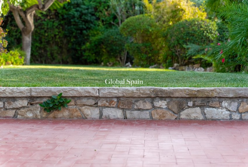 Resale - VILLA -
ALICANTE - Costa Blanca