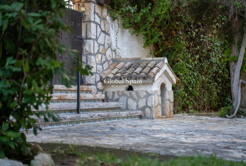 Resale - VILLA -
ALICANTE - Costa Blanca