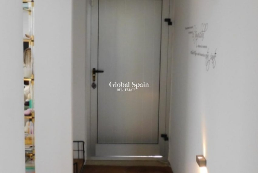 Resale - VILLA -
ALICANTE - Costa Blanca