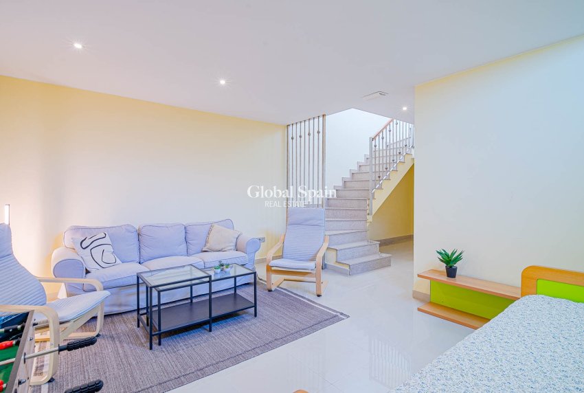 Resale - VILLA -
ALICANTE - El Campello